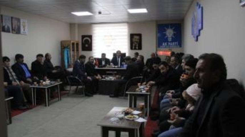 Ak Parti &Ccedil;ıldır İl&ccedil;e Teşkilatı Toplantı Yaptı