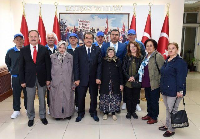 Vali Salim Demir, “yaşlılarımızın Sağlıklı Ve Mutlu Bir Yaşam Sürmelerini Sağlamak Hem Devletimizin Hem De Toplumun Görevidir