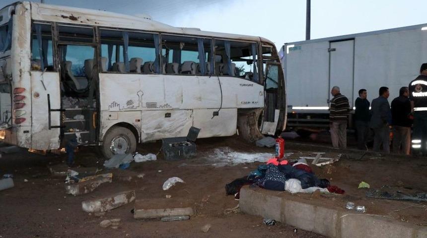 Nevşehir&rsquo;de Tur Midib&uuml;s&uuml; Kaza Yaptı: 9 Yaralı