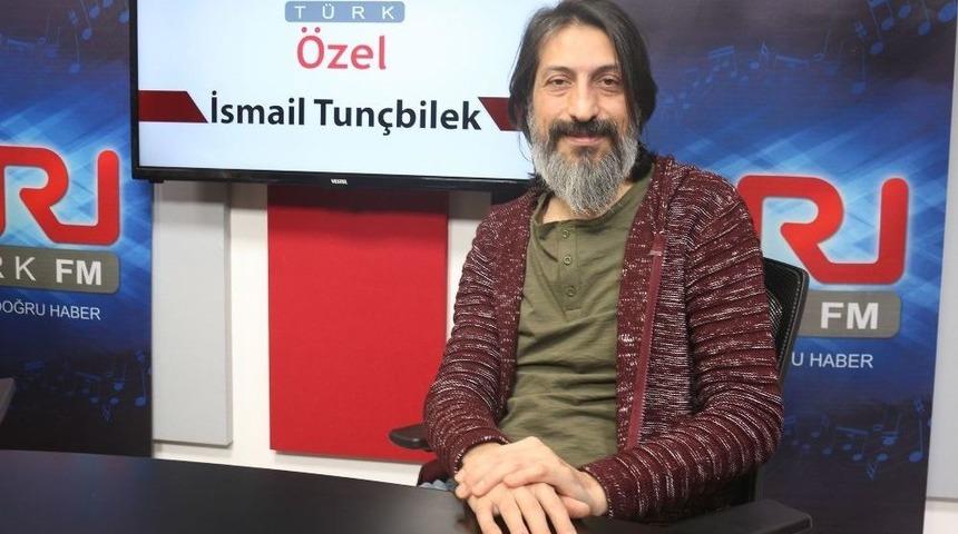 Bağlama Virt&uuml;&ouml;z&uuml; İsmail Tun&ccedil;bilek: &ldquo;demet Hanım Kendi Pop Şarkılarını Okusun&rdquo;