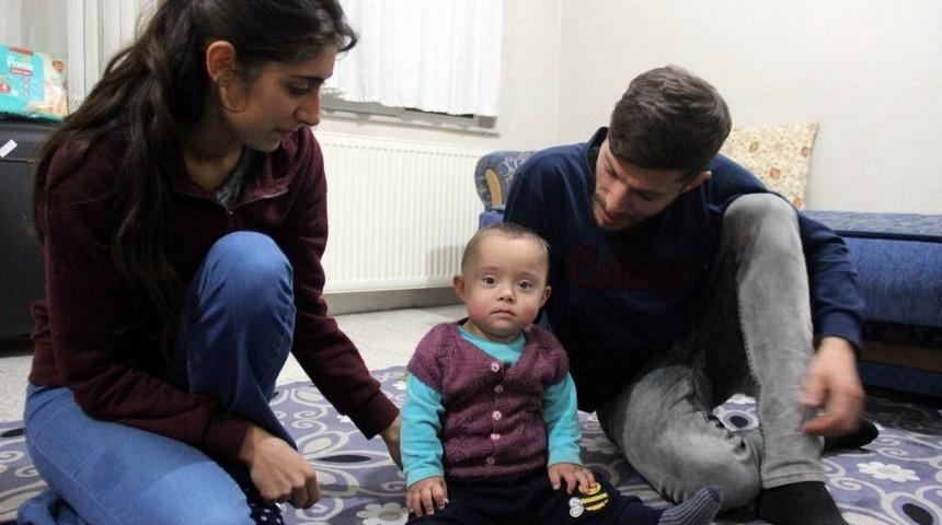 Hayata Tutunan Eymen Bebek Yaşamak İ&ccedil;in Yardım Eli Bekliyor