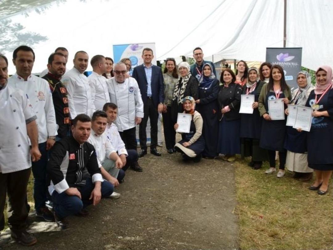 Yemek Yarışmasında Lezzet Ş&ouml;leni