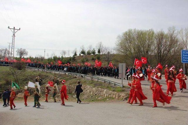 Malatya’da Öğrenciler Mehmetçik İçin Yürüdü