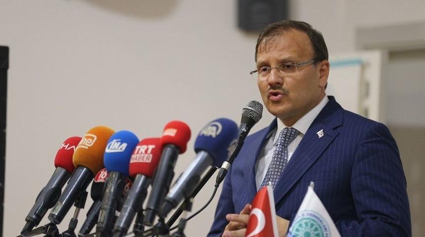 Başbakan Yardımcısı &Ccedil;avuşoğlu, Bildef&rsquo;in Birlik Ve Beraberlik Gecesine Katıldı