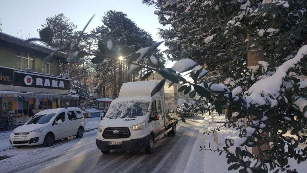 Tatvan&rsquo;da Kar Yağışı