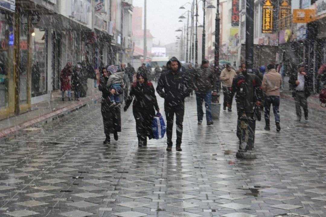 Ağrı&rsquo;da Kar Yağışı
