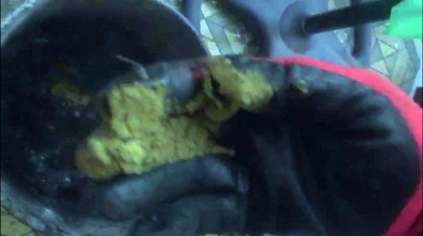 Esrarı Sobada Yakınca Sızıp Kaldılar