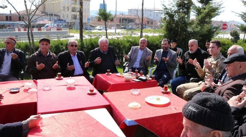 Kavak Mehmet&ccedil;iğin Yanında