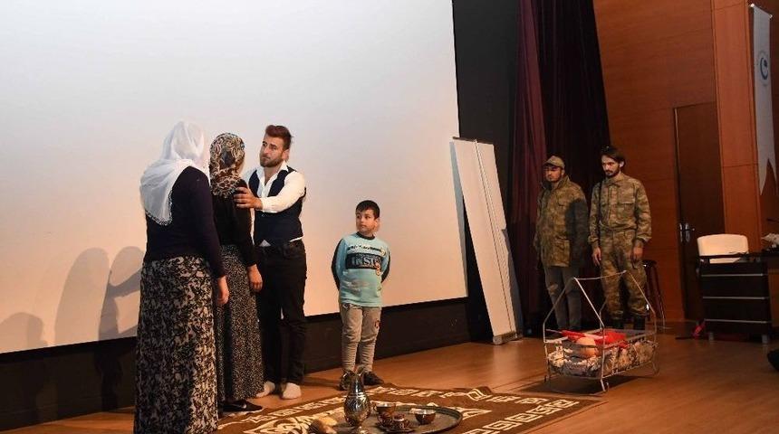 18 Mart &Ccedil;anakkale Şehitleri Anıldı