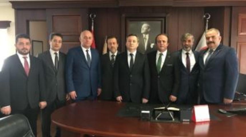 İnşaat&ccedil;ılar Vergi Dairesi Başkanı Yaman&rsquo;ı Ziyaret Ederek Sekt&ouml;r&uuml;n Sorunlarını Konuştu