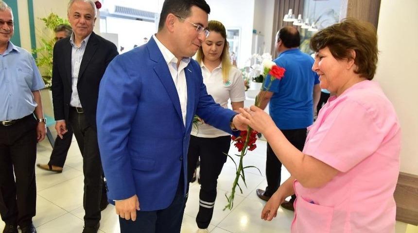 Kepez Belediyesi&rsquo;nden Anneler G&uuml;n&uuml;&rsquo;nde Şehit Annelerine &Uuml;cretsiz Ağız Ve Diş Sağlığı Hizmeti