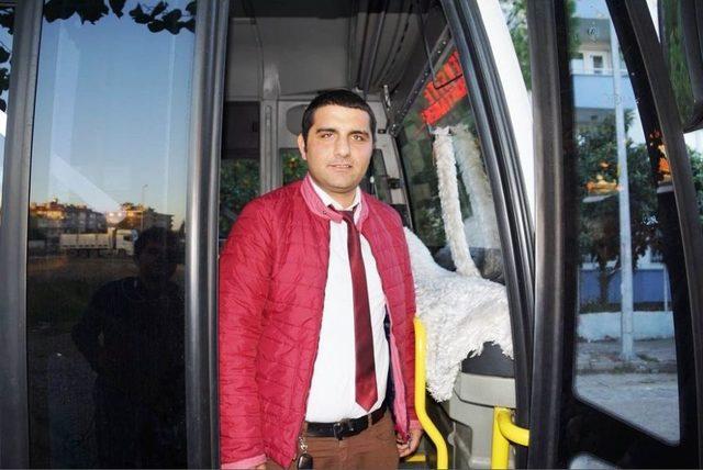 Halk Otobüsü Şoförü Apandisiti Patlayan Hastayı Acile Yetiştirdi 1