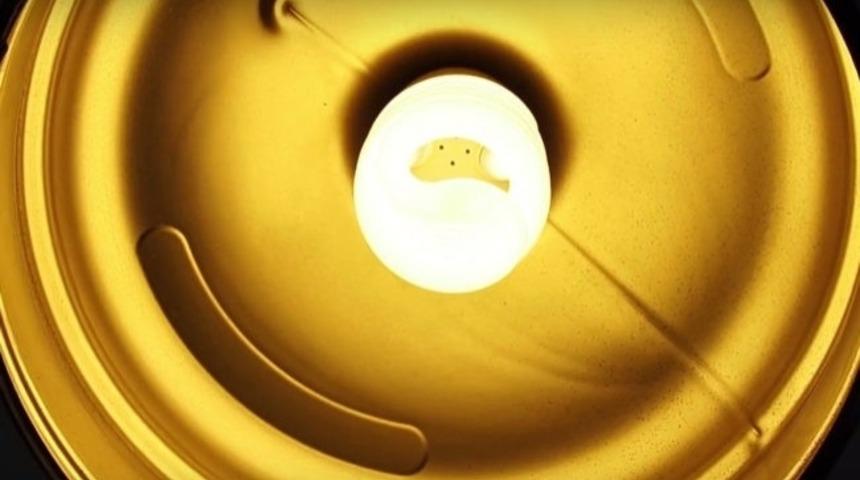 6 Dakikada Boş Su Damacanasından İsve&ccedil; Tasarımı Gibi Avize Yapımı