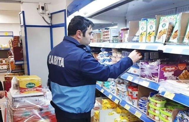 Sungurlu’da Zabıta Ekipleri Marketleri Denetledi