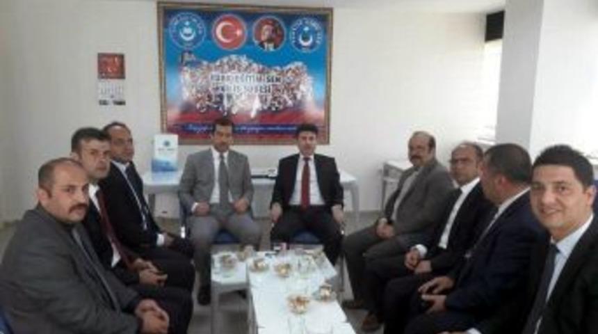 Rekt&ouml;r Karacoşkun&rsquo;dan T&uuml;rk Eğitim Sen&rsquo;i Ziyaret Etti