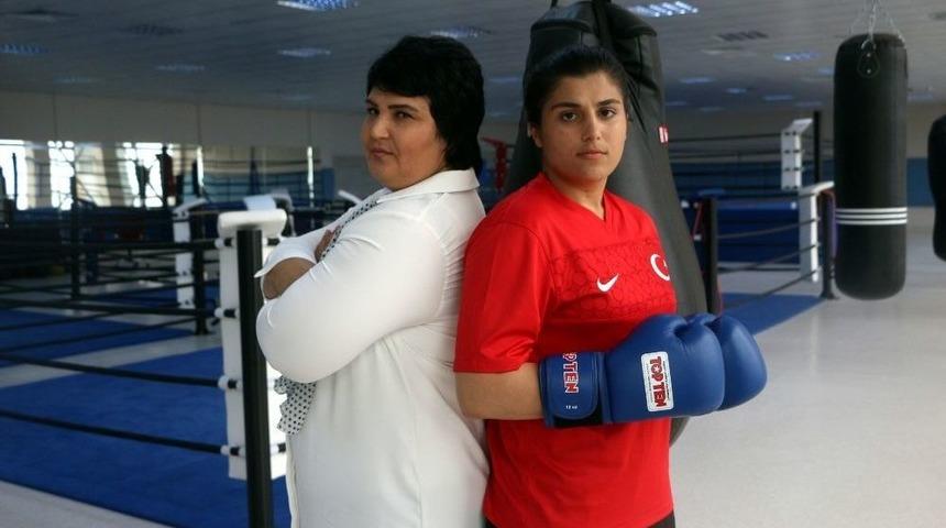 Tekvandocu Annenin Boks&ouml;r Kızı Olimpiyatı Hedefliyor