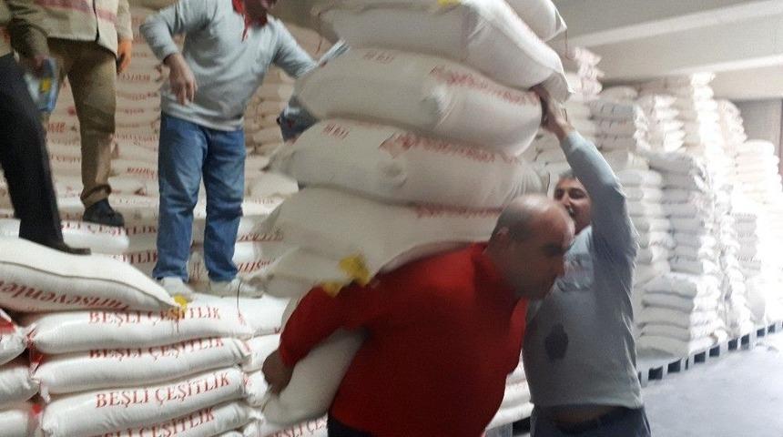 (&ouml;zel Haber) Un Herk&uuml;l&rsquo;&uuml; 7 Un &Ccedil;uvalını Birden Sırtladı