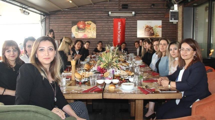 Elazığ&rsquo;da Anneler G&uuml;n&uuml;ne &Ouml;zel Program