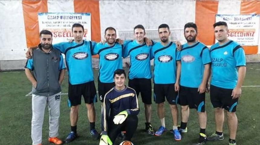 &Ouml;zalp Belediyesi Halı Saha Futbol Turnuvası