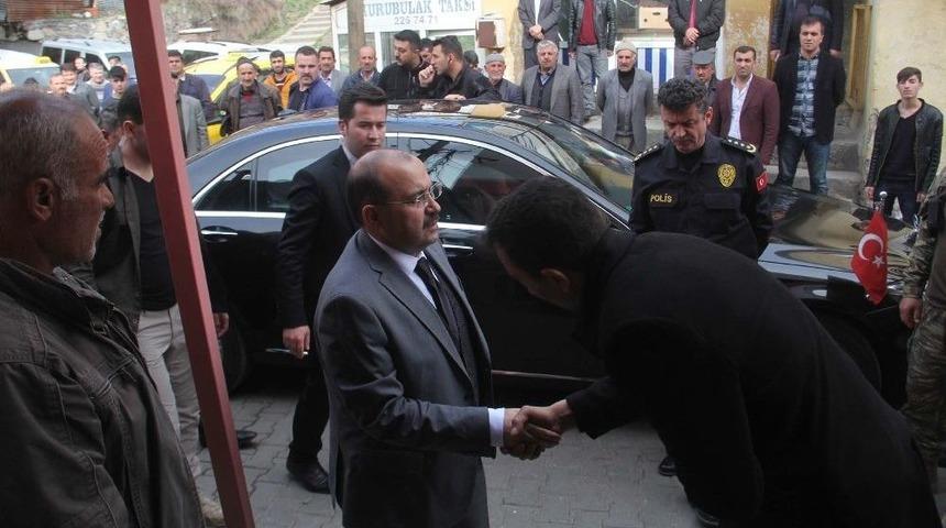 Vali Ustaoğlu, Saldırıda Hayatını Kaybeden Kılı&ccedil;arslan&rsquo;ın Taziyesine Katıldı