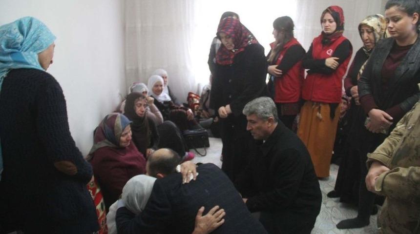 Vali Ustaoğlu&rsquo;ndan Şehit Aktaş&rsquo;ın Ailesini Ziyaret