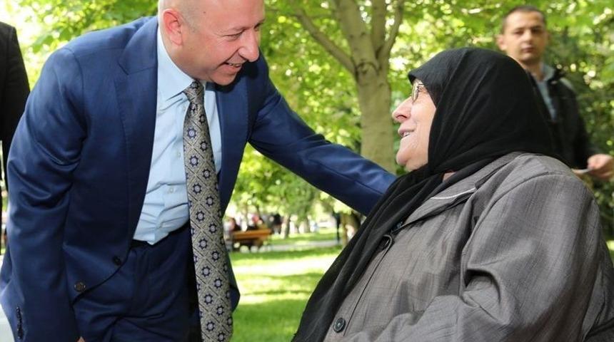 Başkan &Ccedil;olakbayrakdar, "annelerimiz Bizim Başımızın Tacıdır"