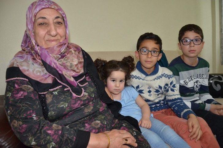 35 Yaşındaki Genç Anne, 12 Nüfusa Bakıyor G5