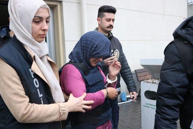 10 Yaşındaki &Ccedil;ocuğunu &Ouml;ld&uuml;ren Anne Ve Dostu Adliyeye Sevk Edildi 1