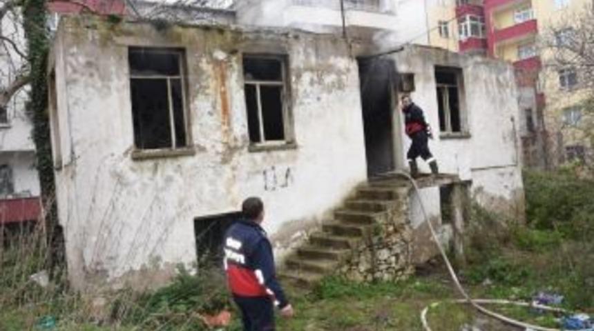 Sinop&rsquo;ta Metruk Binada Yangın