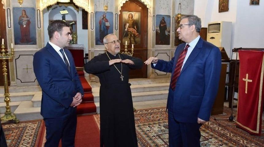 Vali Su, Ortodoks Kilisesini Ziyaret Etti