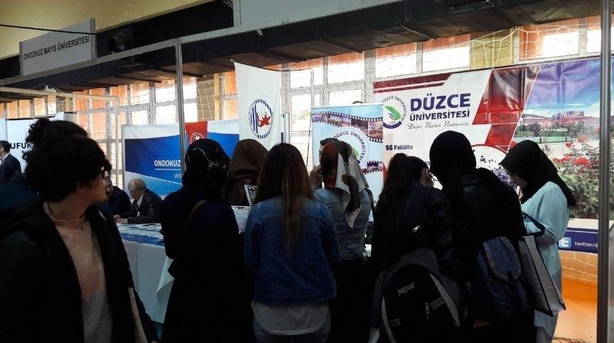 D&uuml;zce &Uuml;niversitesi Sakaryalı &Ouml;ğrencilerle Buluştu