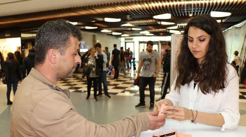 Esas 67 Burda Avm&rsquo;de Anneler G&uuml;n&uuml;ne &Ouml;zel Etkinlik