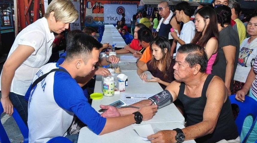 Filipinler&rsquo;de Halka Sağlık Taraması