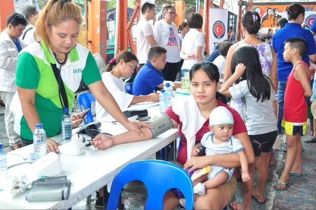 Filipinler’de Halka Sağlık Taraması