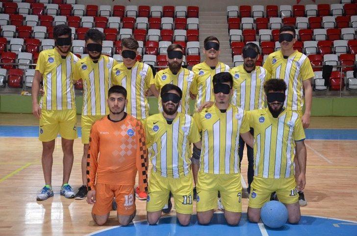 Görme Engellileri Anlamak İçin Gözleri Kapalı Maç Yaptılar G2
