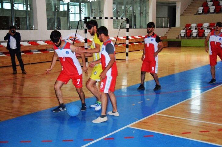 Görme Engellileri Anlamak İçin Gözleri Kapalı Maç Yaptılar G4