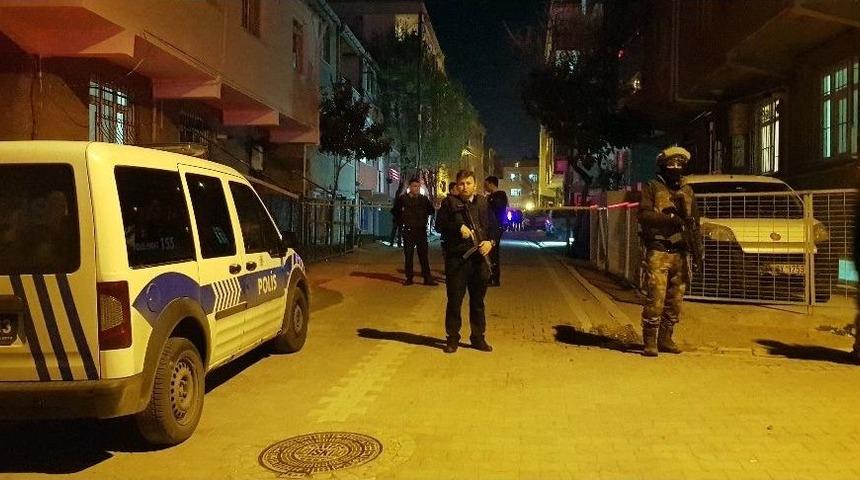 Esenyurt&rsquo;ta Pompalı Dehşeti: 3 Yaralı