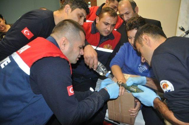 Öğrencinin Parmağına Sıkışan Metal Parçasını Cankur Çıkardı 1