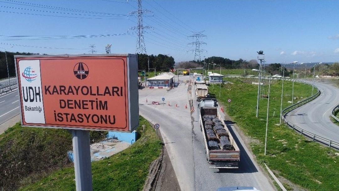 (&ouml;zel) Hafriyat Kamyonlarına Y&ouml;nelik Sıkı Denetim Havadan G&ouml;r&uuml;nt&uuml;lendi