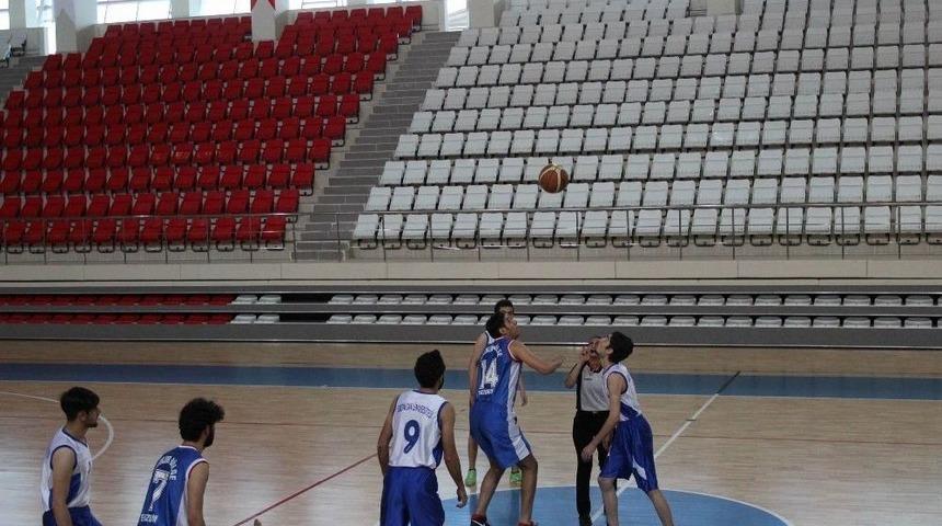 Basketbol Turnuvası Yapıldı