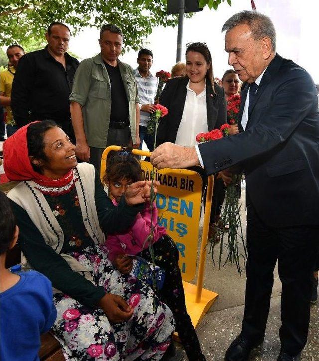 Annelere Başkan Kocaoğlu Sürprizi