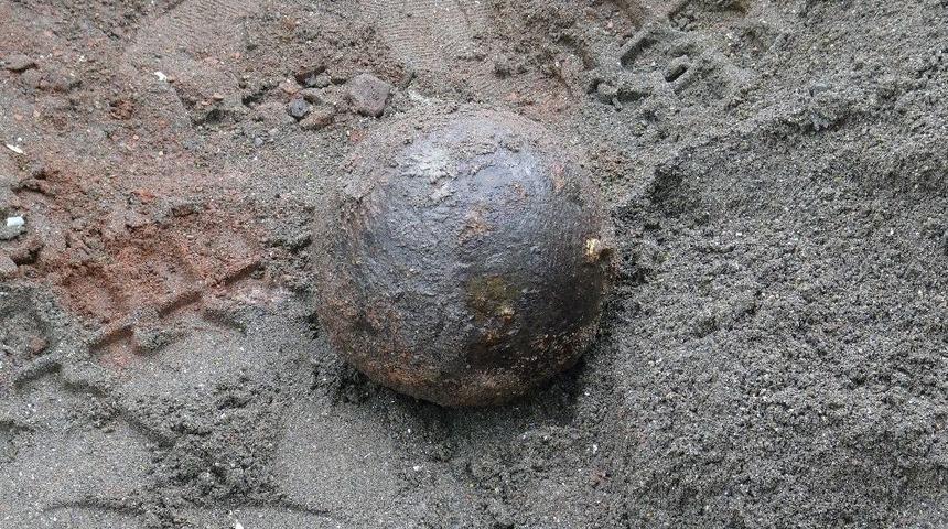 Kars’ta, 17. Yüzyıla Ait 30 Kiloluk Top Güllesi Bulundu