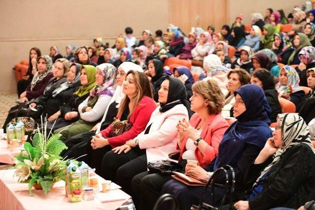 Emine Beder Anneler İçin Mutfak Sırlarını Anlattı