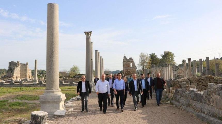 Perge&rsquo;ye 4 Milyon Turist Bekleniyor