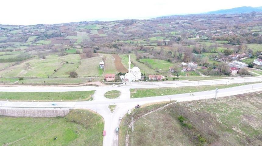 &Ouml;l&uuml;ml&uuml; Kazaların Yaşandığı Kavşağa &Uuml;st Ge&ccedil;it İsteniyor