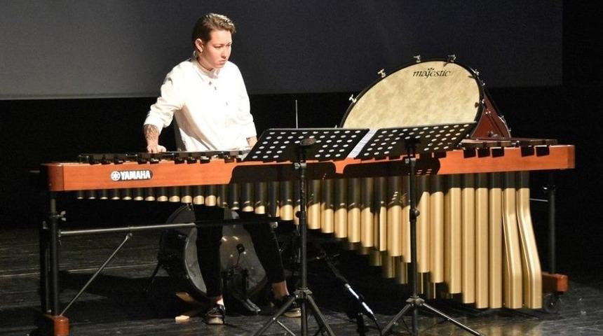 K&uuml;lt&uuml;rlerarası M&uuml;zik Om&uuml;&rsquo;de Hayat Buluyor