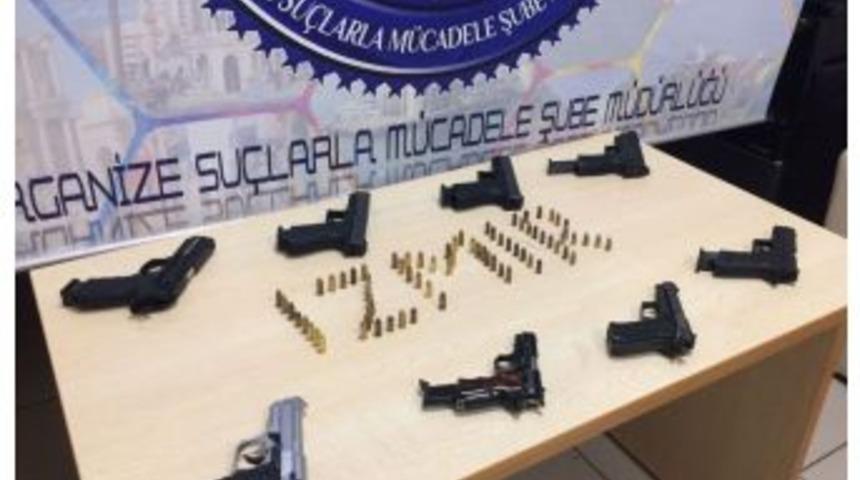 Silah Ve Mühimmat Kaçakçısı 14 Kişi Yakalandı