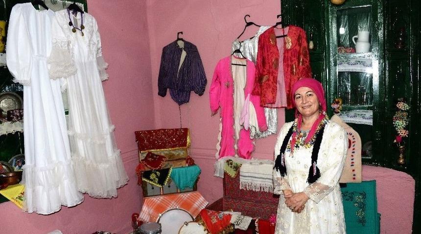 Dernekleşen Y&ouml;r&uuml;k Kadınlar K&uuml;lt&uuml;rlerini Yaşatıyor