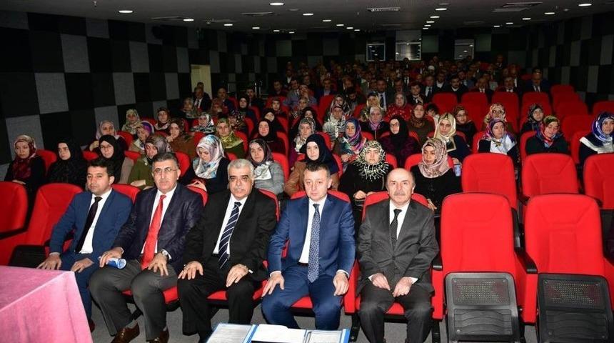 Vali B&uuml;y&uuml;kakın Din G&ouml;revlileri İle Bir Araya Geldi