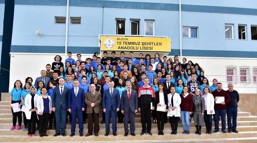 Vali Büyükakın’dan Lise Öğrencilerine Teşekkür